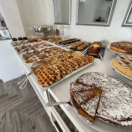 Отель Suimi's Вилласимиус