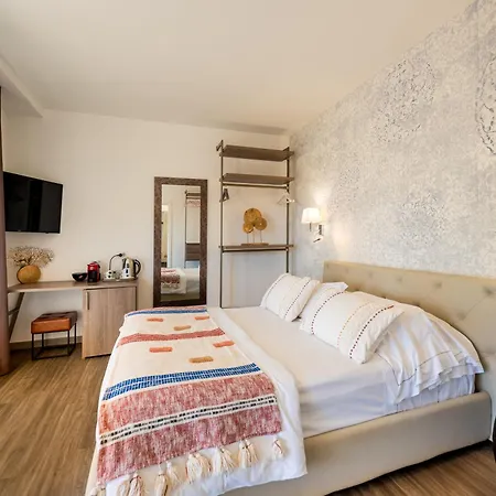 Suimi's Hotel 3*