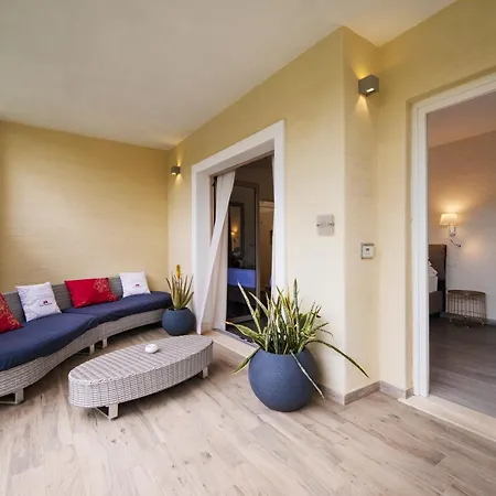 Suimi's Hotel 3*